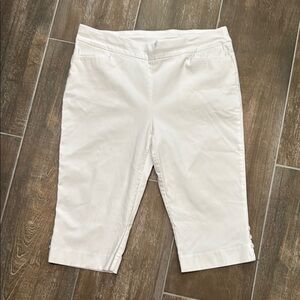 Chico's White Cropped Pants 2P